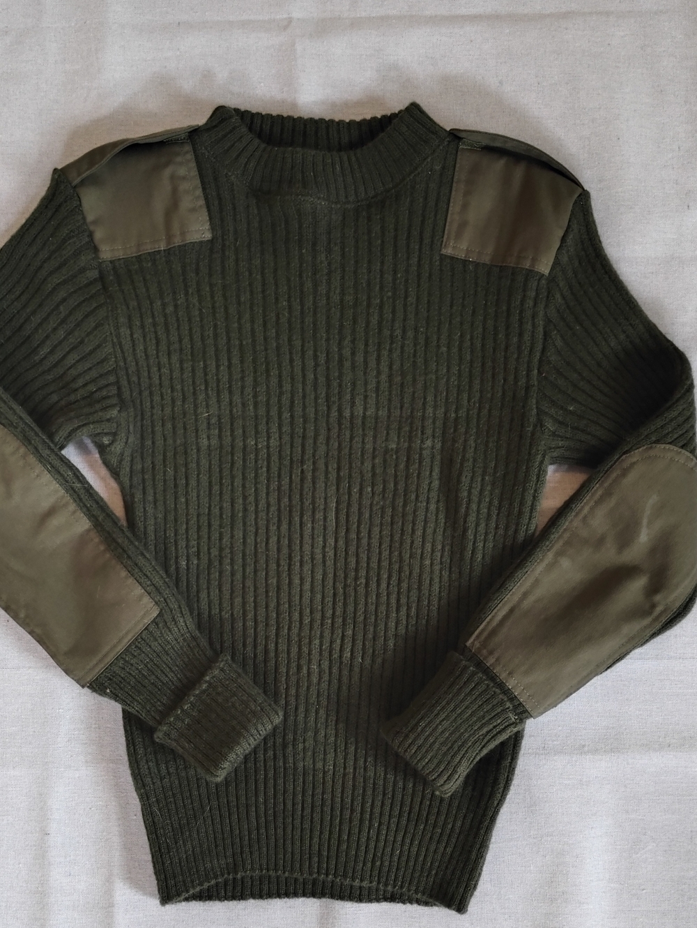 Men's Olive Ribbed Military Sweater with Elbow Patches DSCP Size 17 Snug Fit